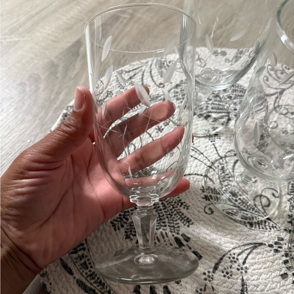 Elegant Clear Glass Goblet Set